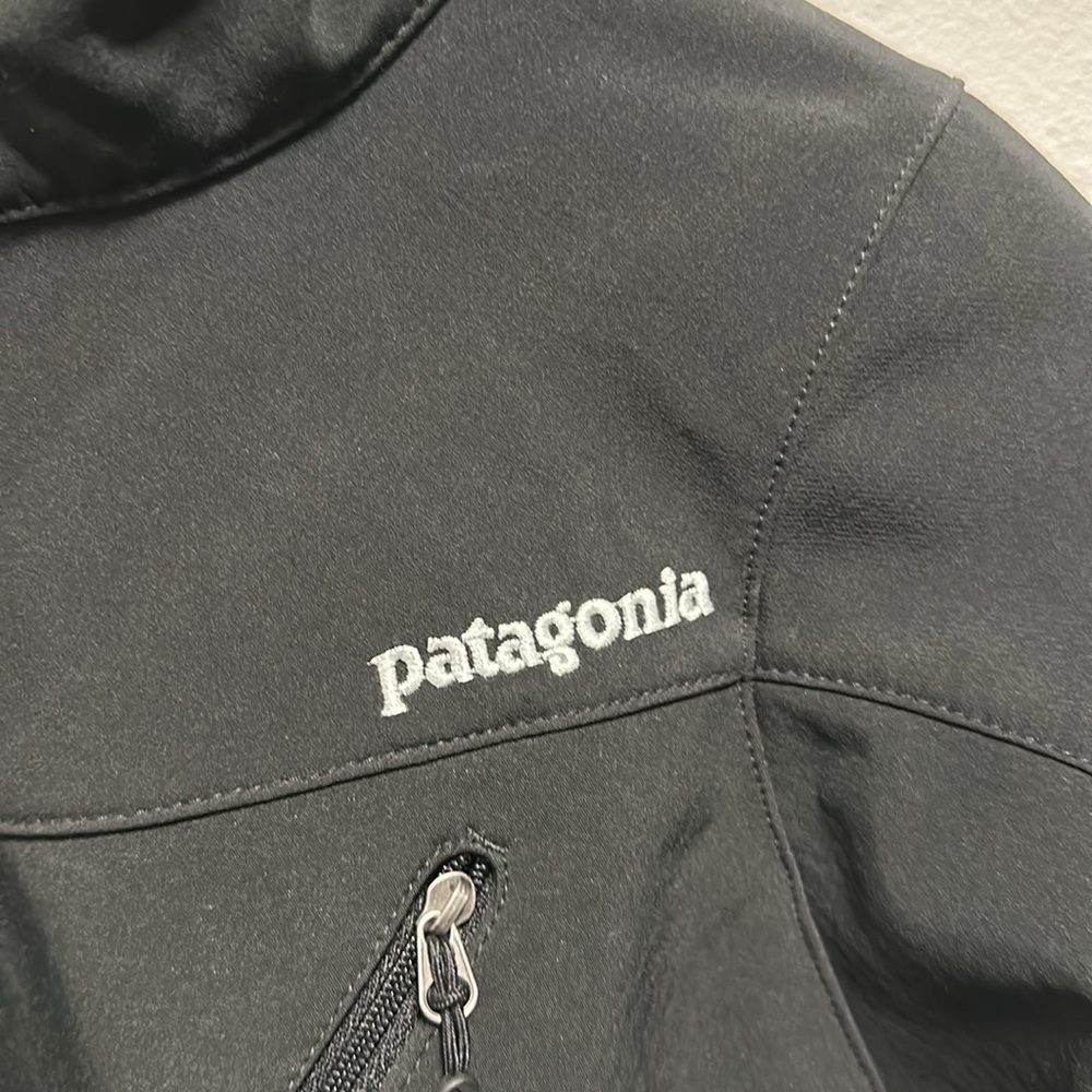 Patagonia softshell jacket - Picture 2 of 7